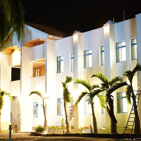 Super White Hotel T'ai-tung Exterior foto